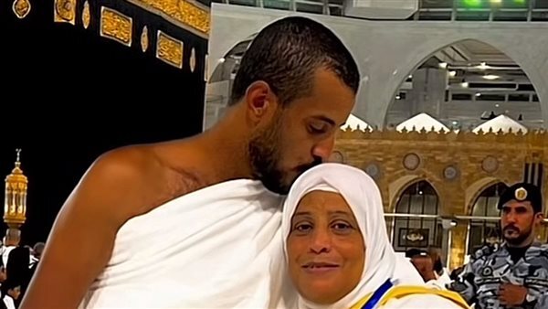 بعد وصوله مصر.. أول تعليق من زلزال الصعيد صاحب واقعة فيديو الكعبة