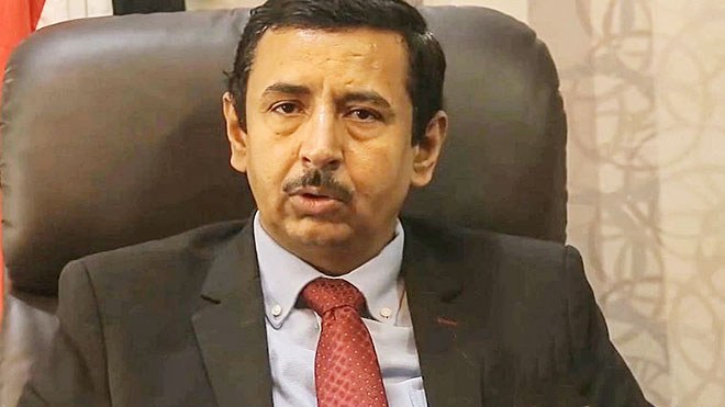 محافظ شبوة السابق يعتبر تدخل الطيران الإماراتي في شبوة جريمة حرب