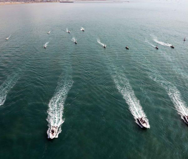 البحرية الأمريكية تقول إنها استهدفت صاروخ كروز حوثي وإن الميليشيا أطلقت آخر