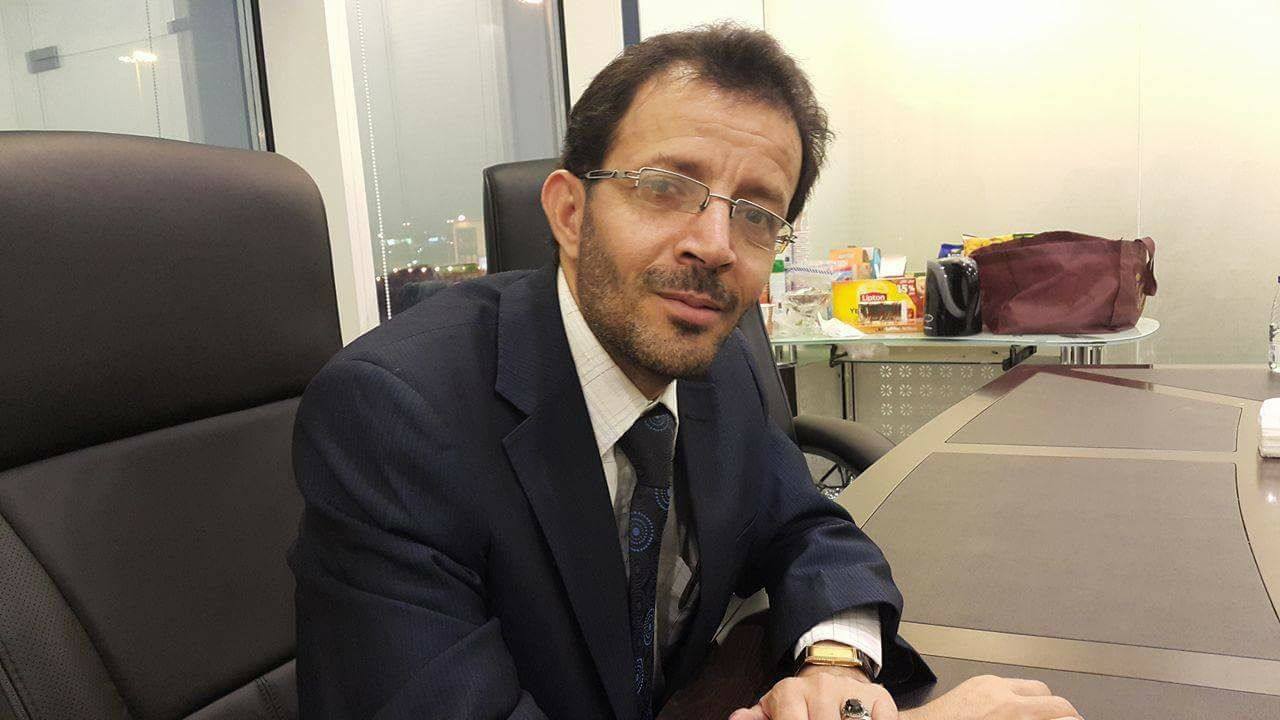 وفاة الشاعر ياسين البكالي بعد معاناة مع المرض