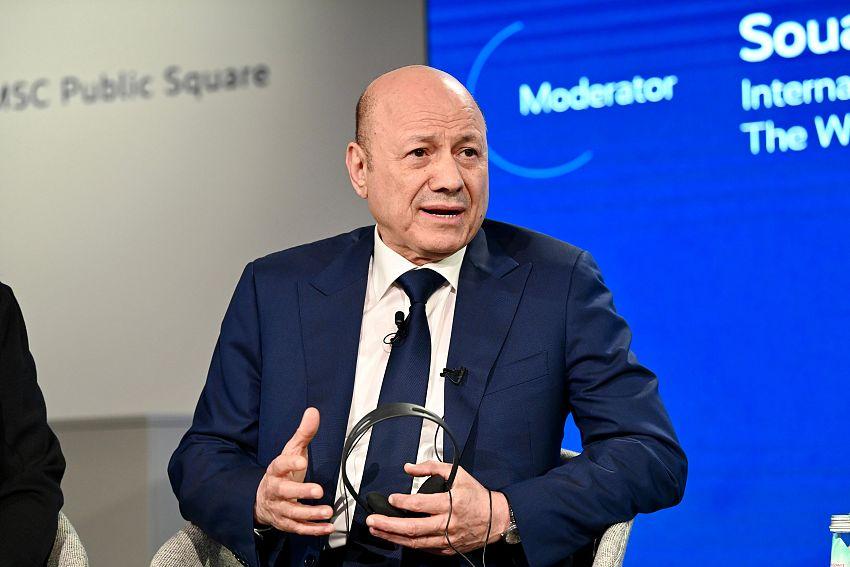 العليمي: سيظل البحر الأحمر بؤرة توتر قابلة للانفجار عند كل منعطف سياسي في ظل استمرار سيطرة المليشيات على السواحل اليمنية