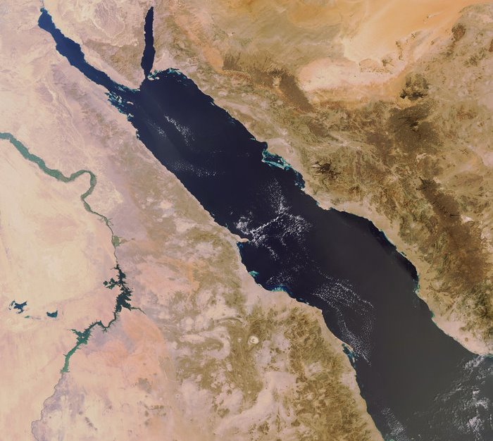 الحوثيون يهاجمون سفينة تركية قبالة اليمن وصحيفة تركية تقول إنها كانت في طريقها إلى باكستان