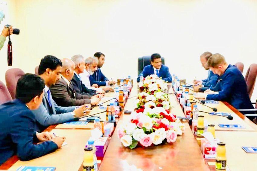 الحكومة: ميليشيا الحوثي تستغل ميناء الحديدة لإدخال مواد رديئة وبيعها بأسعار مرتفعة