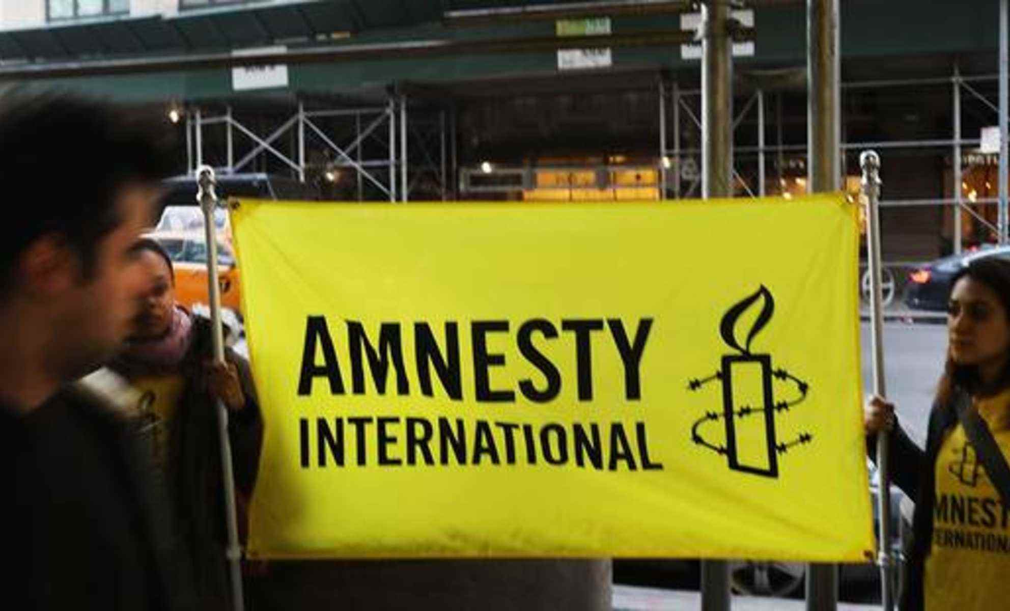 العفو الدولية: سلطات الحوثيين تواصل فرض القيود على إيصال المساعدات الإنسانية