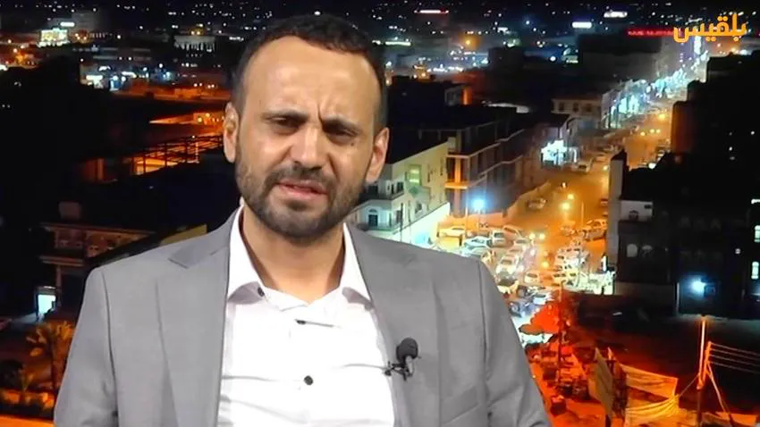المختطف المحرر من سجون الحوثيين عبدالخالق عمران يستذكر تفاصيل كابوس الثمان سنوات: الصحفي عندهم متهم حتى وإن ثبتت براءته