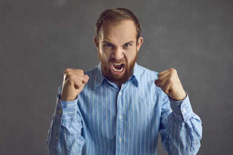 قبل أن تنفجر غضبا.. كيف تتحكم في مشاعرك عندما تخرج عن السيطرة؟